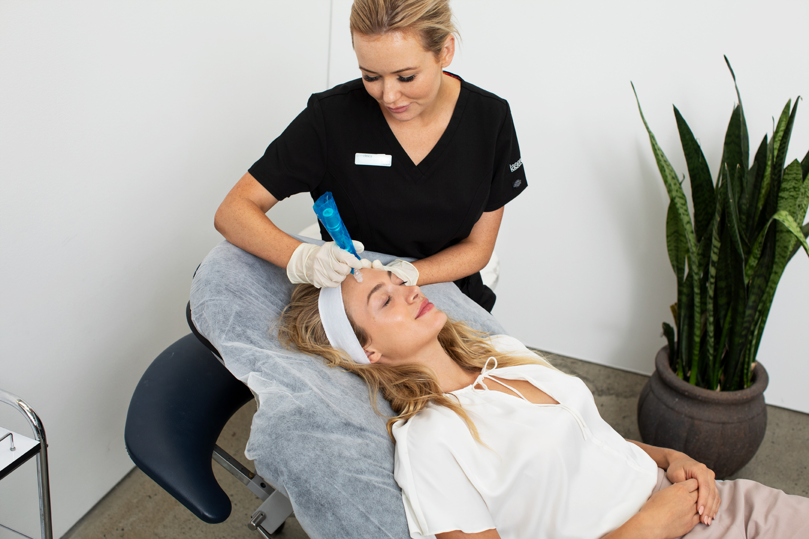 20210211_LCA_30_Carah Skin in Clinic_2726.jpg